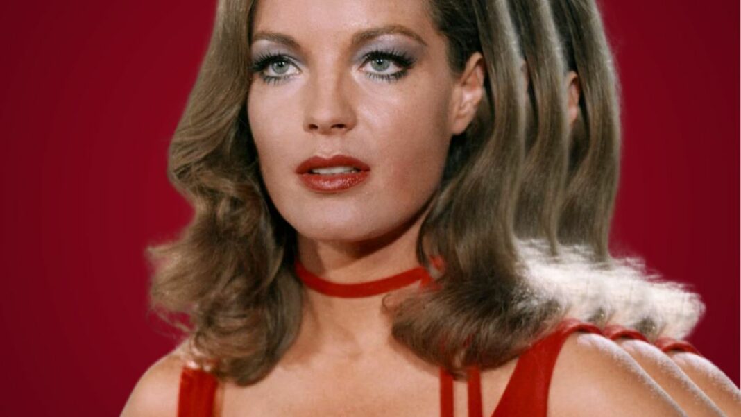 Le regard de Romy Schneider, mode d'emploi : eyeliner, cils et élégance... les gestes à copier pour les fêtes